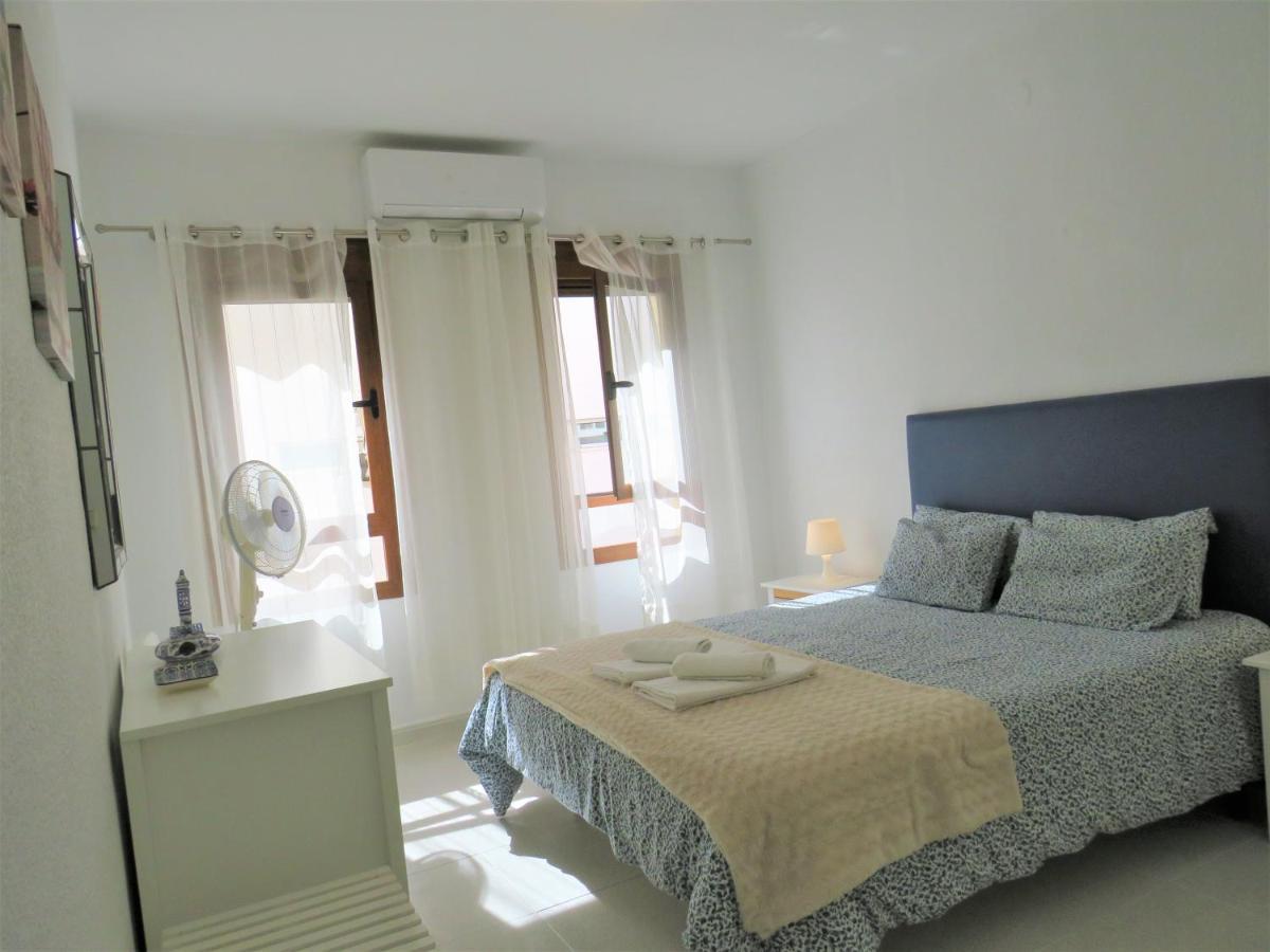 Elizabeth Beach Apartment With Seaviews! Торемолинос Екстериор снимка